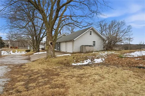$230,000 | 5324 Douglas Avenue, Kansas City, KS 66106