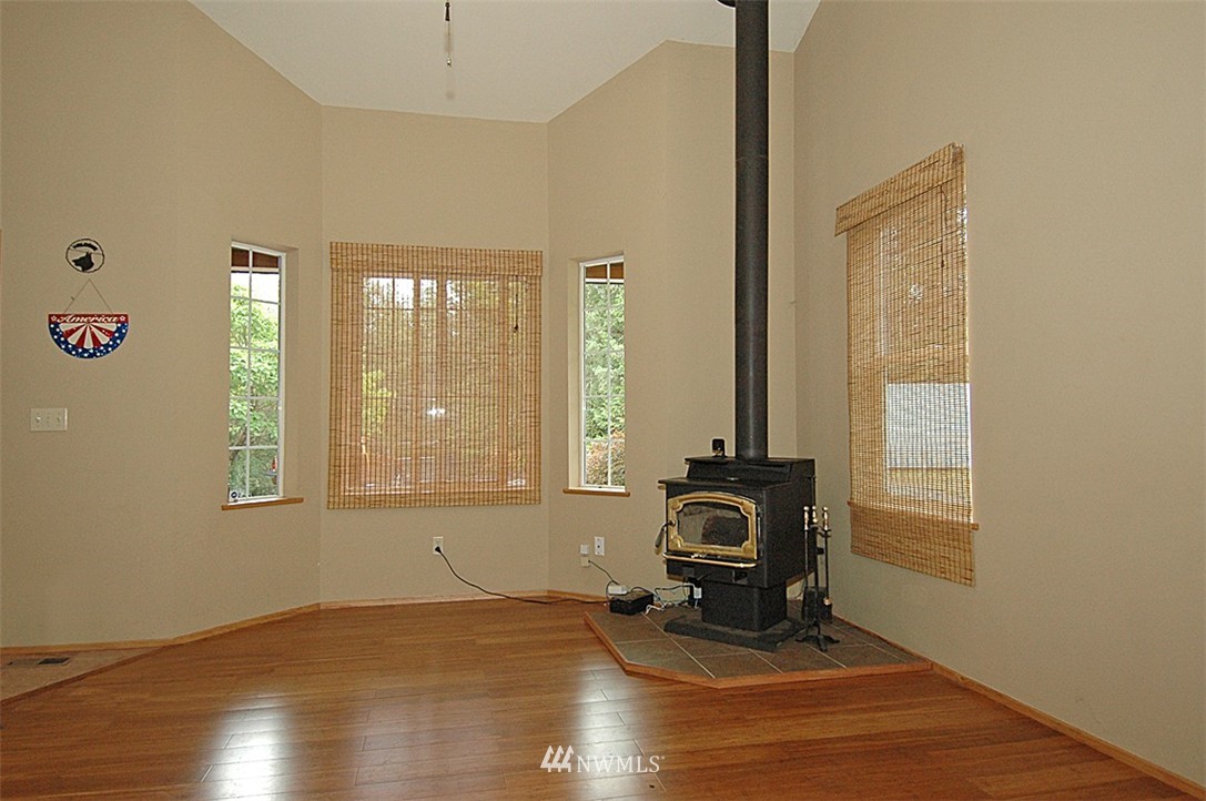 50 East Glacier Crest Road Grapeview, WA 98546 - Photo 4 of 14 Gallery Image 4