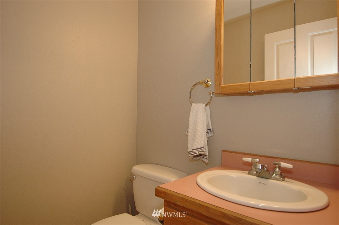 50 East Glacier Crest Road Grapeview, WA 98546 - Photo 8 of 14 Gallery Image 8