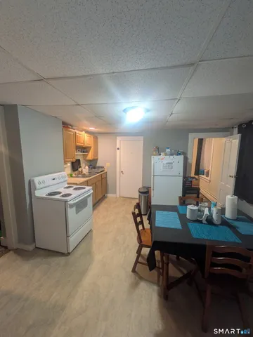 $1,200 | 174 South Main Street, Unit 4, Brooklyn, CT 06234