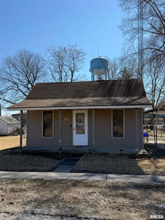 $49,500 | 305 West McLean Street, Colchester, IL 62326