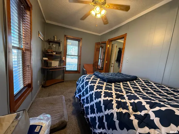 $49,500 | 305 West McLean Street, Colchester, IL 62326