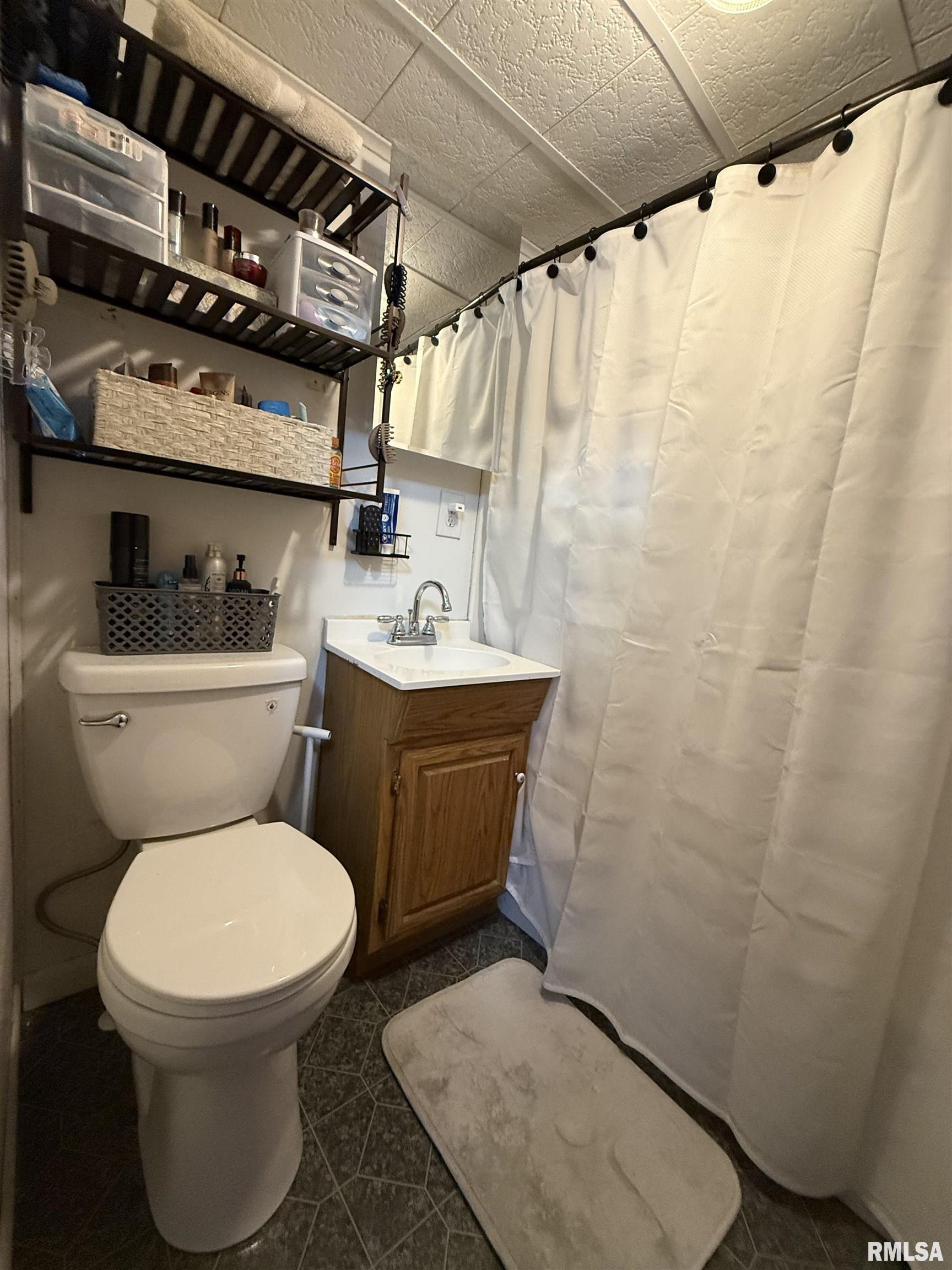 305 West McLean Street Colchester, IL 62326 - Photo 12 of 20