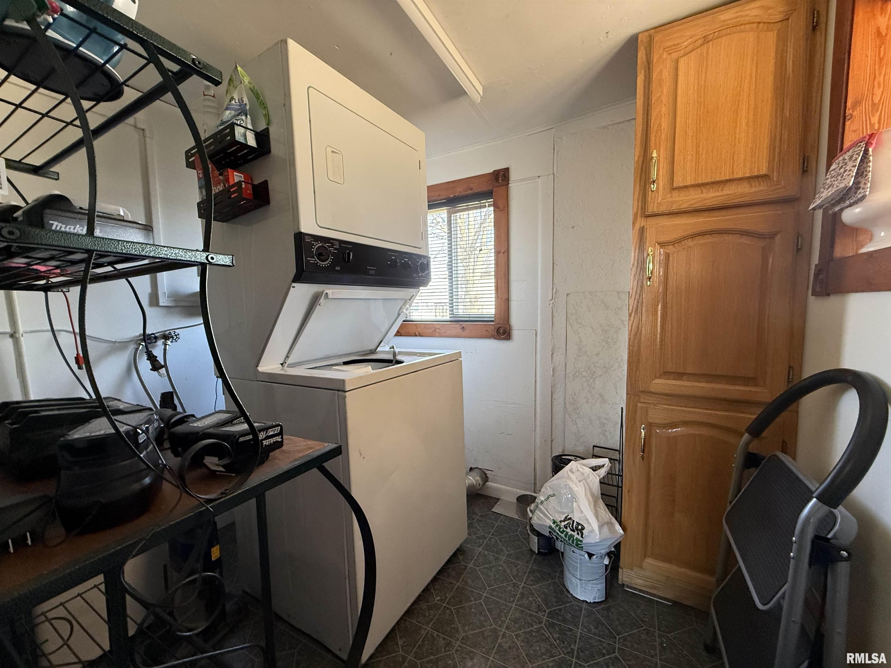 305 West McLean Street Colchester, IL 62326 - Photo 13 of 20