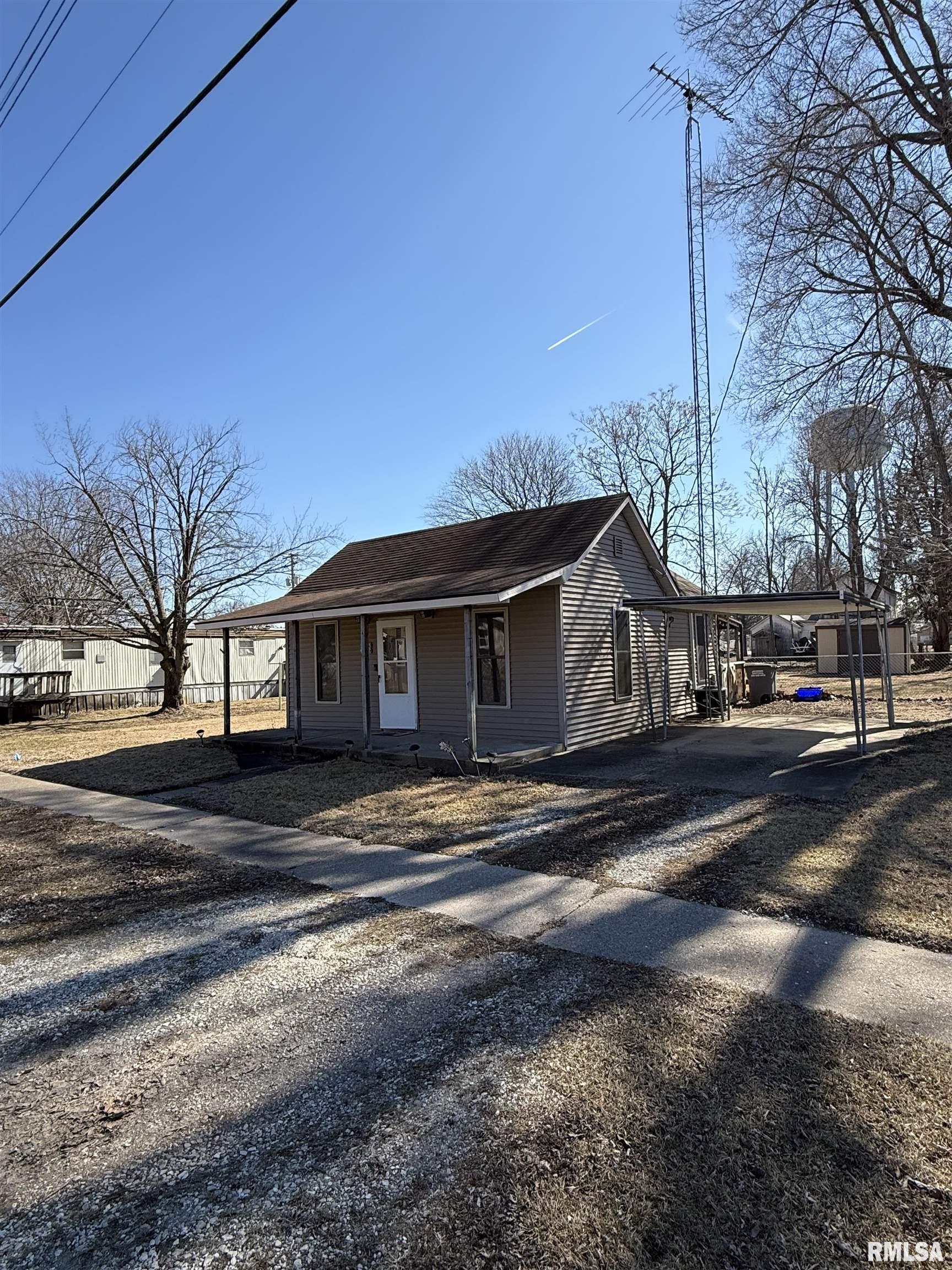 305 West McLean Street Colchester, IL 62326 - Photo 15 of 20