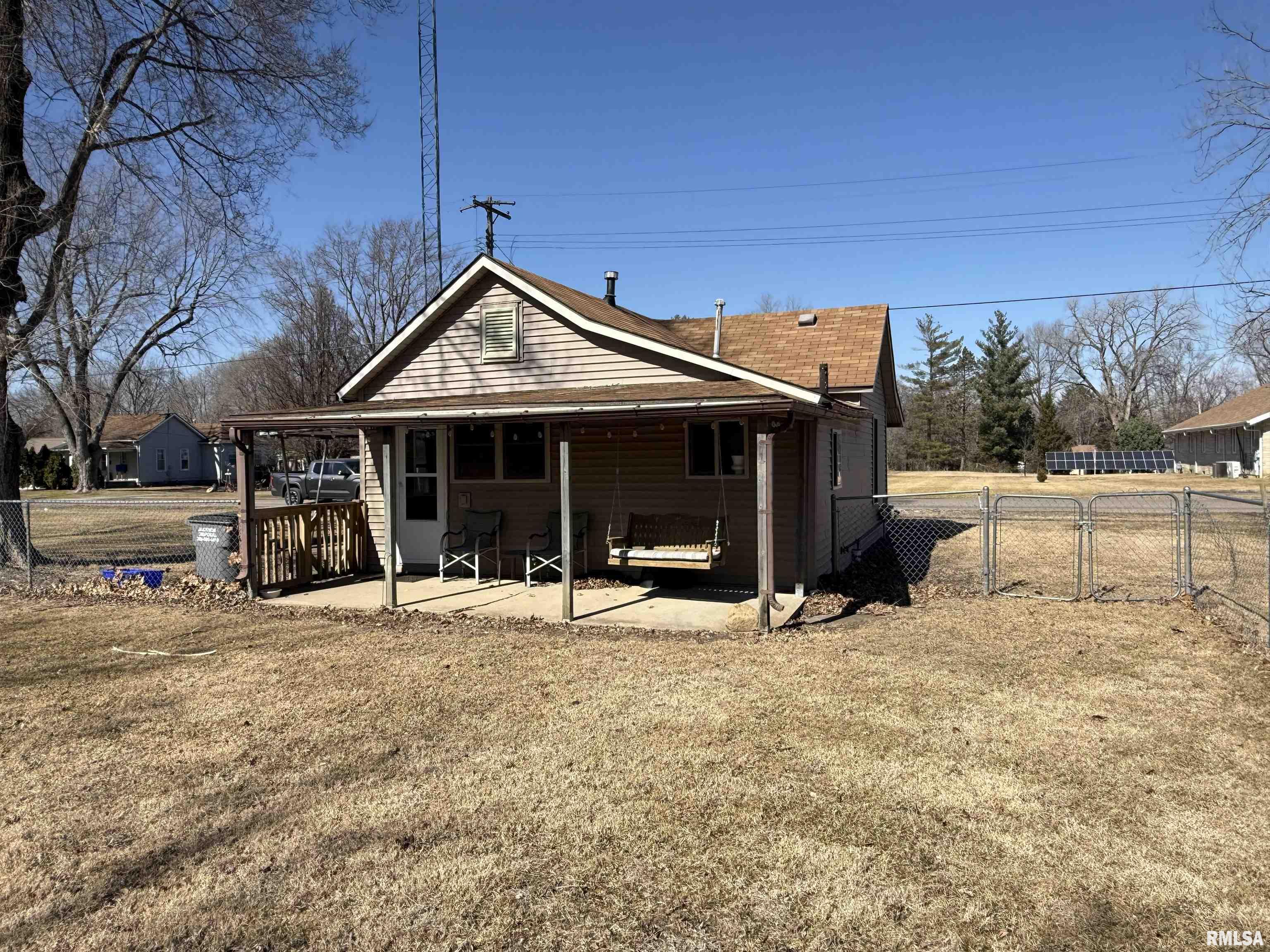 305 West McLean Street Colchester, IL 62326 - Photo 17 of 20
