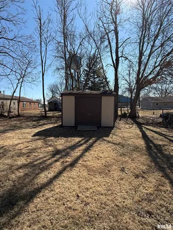 $49,500 | 305 West McLean Street, Colchester, IL 62326