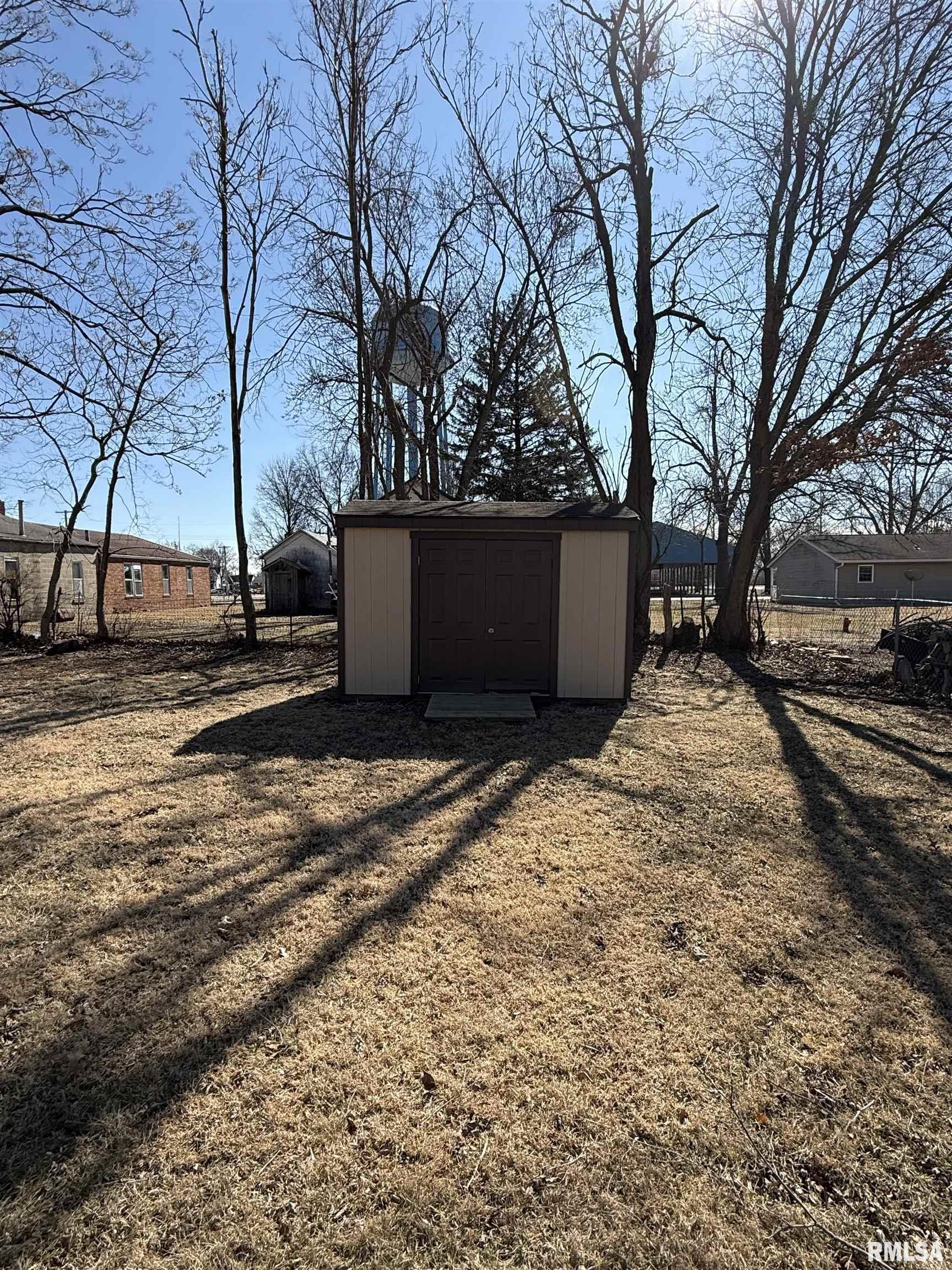 305 West McLean Street Colchester, IL 62326 - Photo 20 of 20