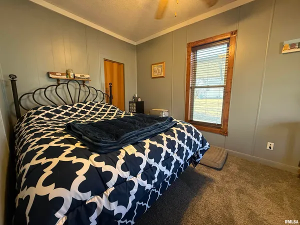 $49,500 | 305 West McLean Street, Colchester, IL 62326