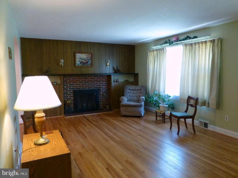 7406 Mulberry Road Hanover, MD 21076 - Photo 19 of 26 Re-Finished Hardwood Floors look GREAT!