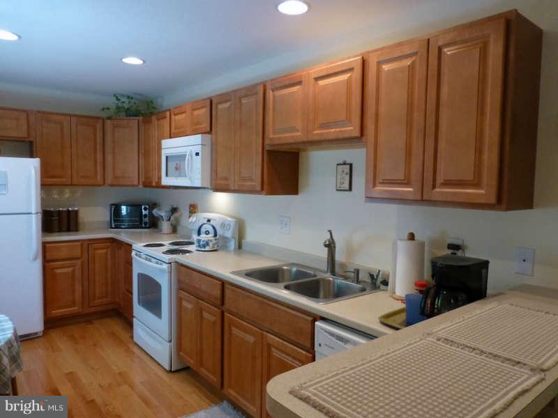 7406 Mulberry Road Hanover, MD 21076 - Photo 5 of 26 SECOND KITCHEN is nearly BRAND NEW!