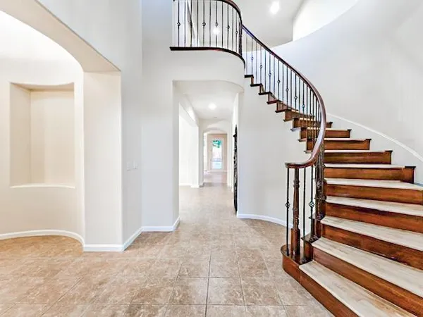 a view of entryway and hall