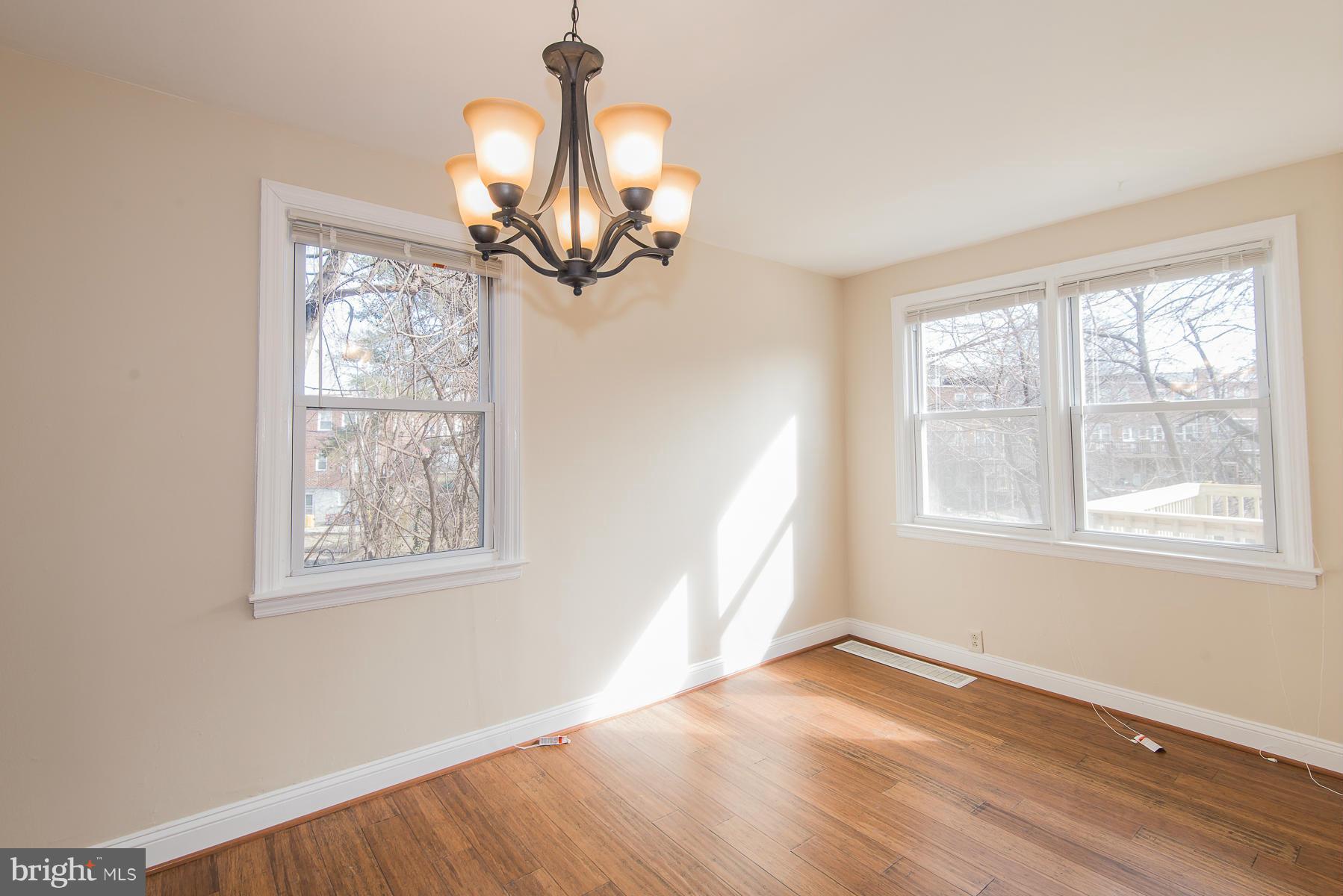 739 Old Riverside Road Baltimore, MD 21225 - Photo 3 of 24 Dining Room