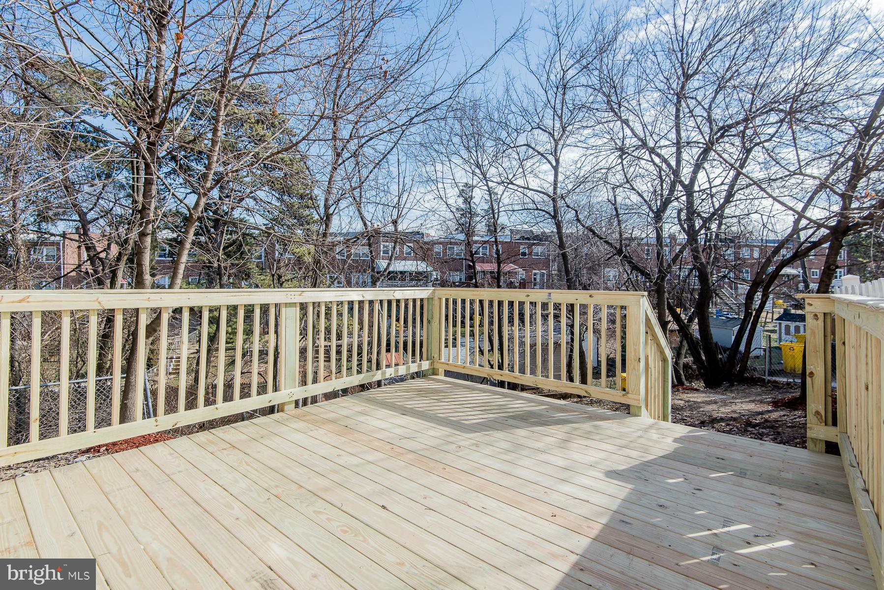 739 Old Riverside Road Baltimore, MD 21225 - Photo 23 of 24 Deck