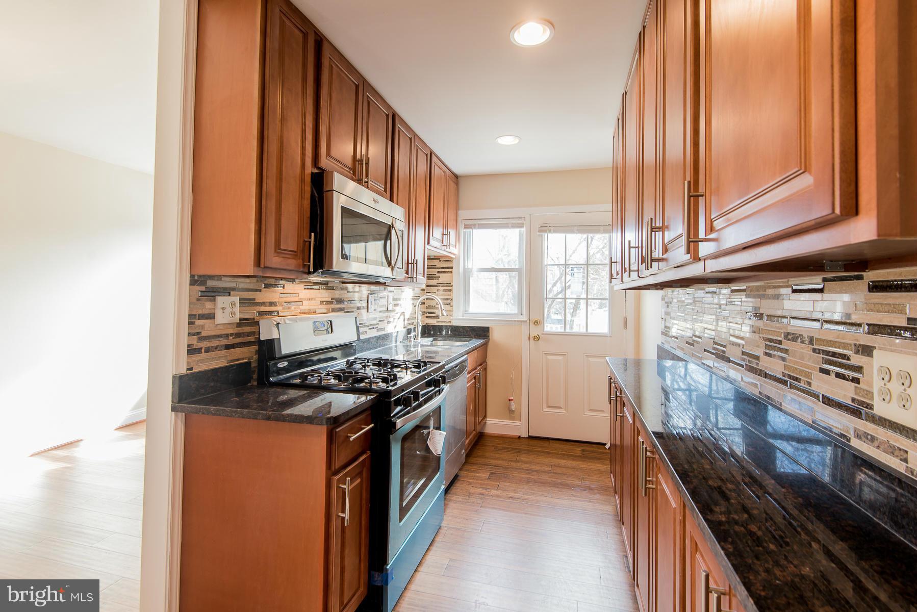 739 Old Riverside Road Baltimore, MD 21225 - Photo 7 of 24 Kitchen