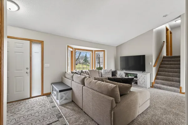 $414,900 | 600 3rd Street Southwest, St. Michael, MN 55376