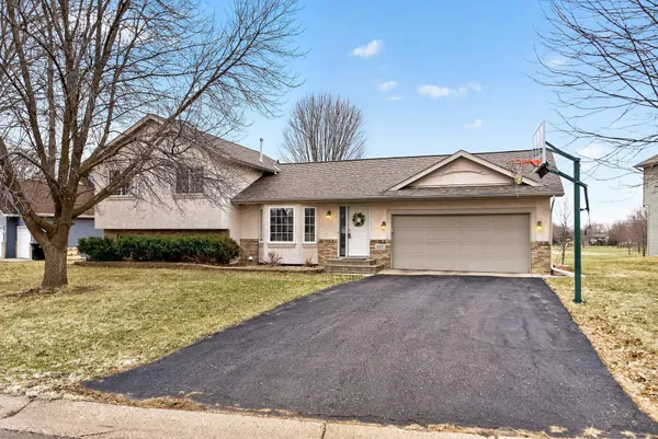 $414,900 | 600 3rd Street Southwest, St. Michael, MN 55376