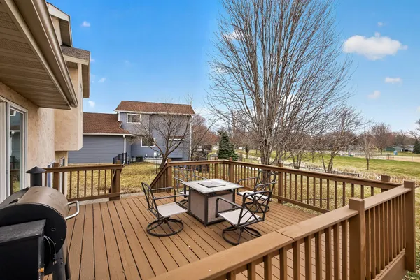 $414,900 | 600 3rd Street Southwest, St. Michael, MN 55376