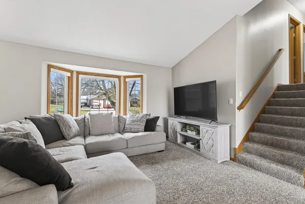 $424,900 | 600 3rd Street Southwest, St. Michael, MN 55376