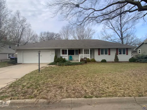 $264,900 | 2869 Southwest Jewell Avenue, Topeka, KS 66611