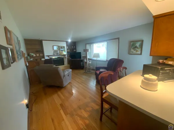 $264,900 | 2869 Southwest Jewell Avenue, Topeka, KS 66611