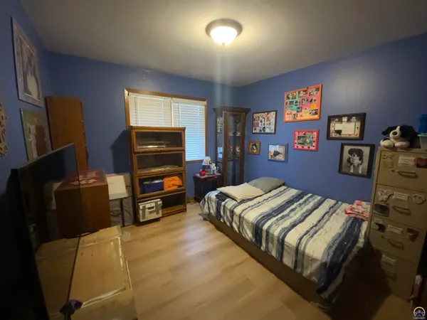 $264,900 | 2869 Southwest Jewell Avenue, Topeka, KS 66611