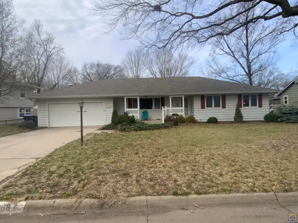 $264,900 | 2869 Southwest Jewell Avenue, Topeka, KS 66611