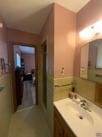 $264,900 | 2869 Southwest Jewell Avenue, Topeka, KS 66611