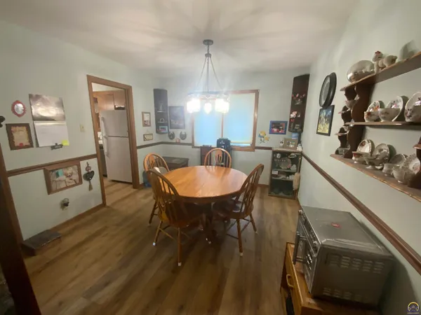 $264,900 | 2869 Southwest Jewell Avenue, Topeka, KS 66611