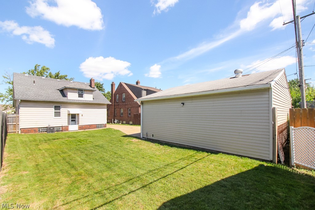 6821 Ackley Road Parma, OH 44129 - Photo 33 of 35