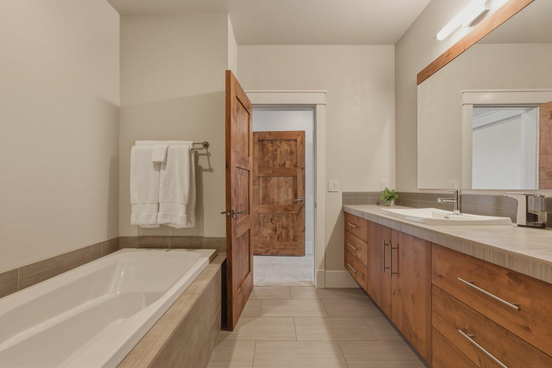 61348 Triple Knot Road Bend, OR 97702 - Photo 46 of 79