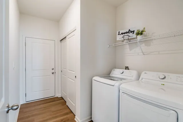 a view of utility room