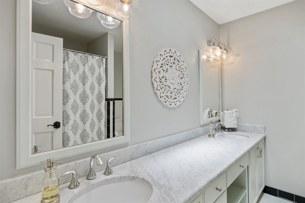9421 Barton Creek Road Raleigh, NC 27615 - Photo 15 of 30 Bathroom