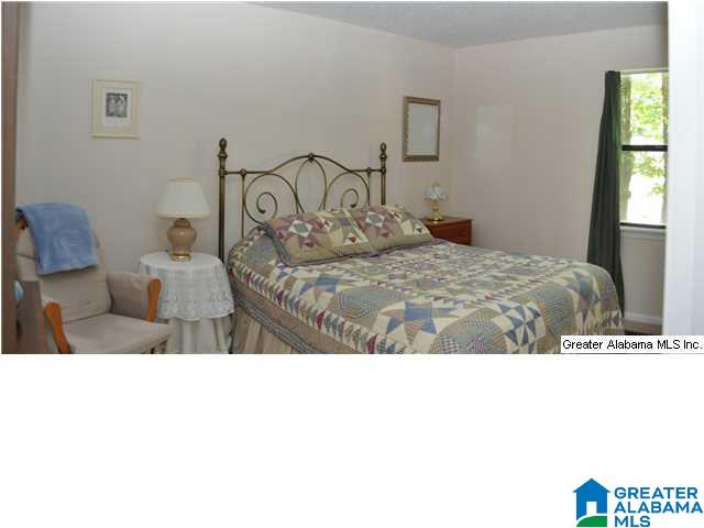 909 Colonial Drive Alabaster, AL 35007 - Photo 11 of 25