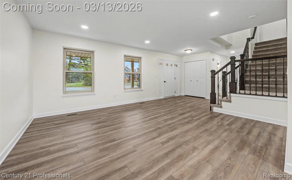 351 Coldiron Drive Rochester Hills, MI 48307 - Photo 2 of 41