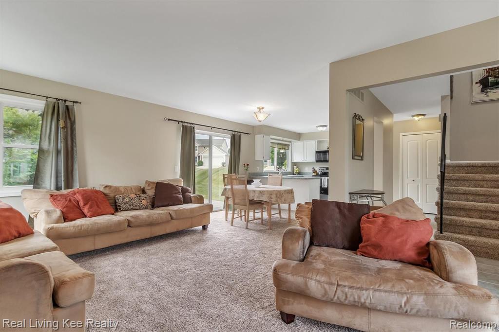 1609 Stonecrest Drive Rochester Hills, MI 48307 - Photo 10 of 39