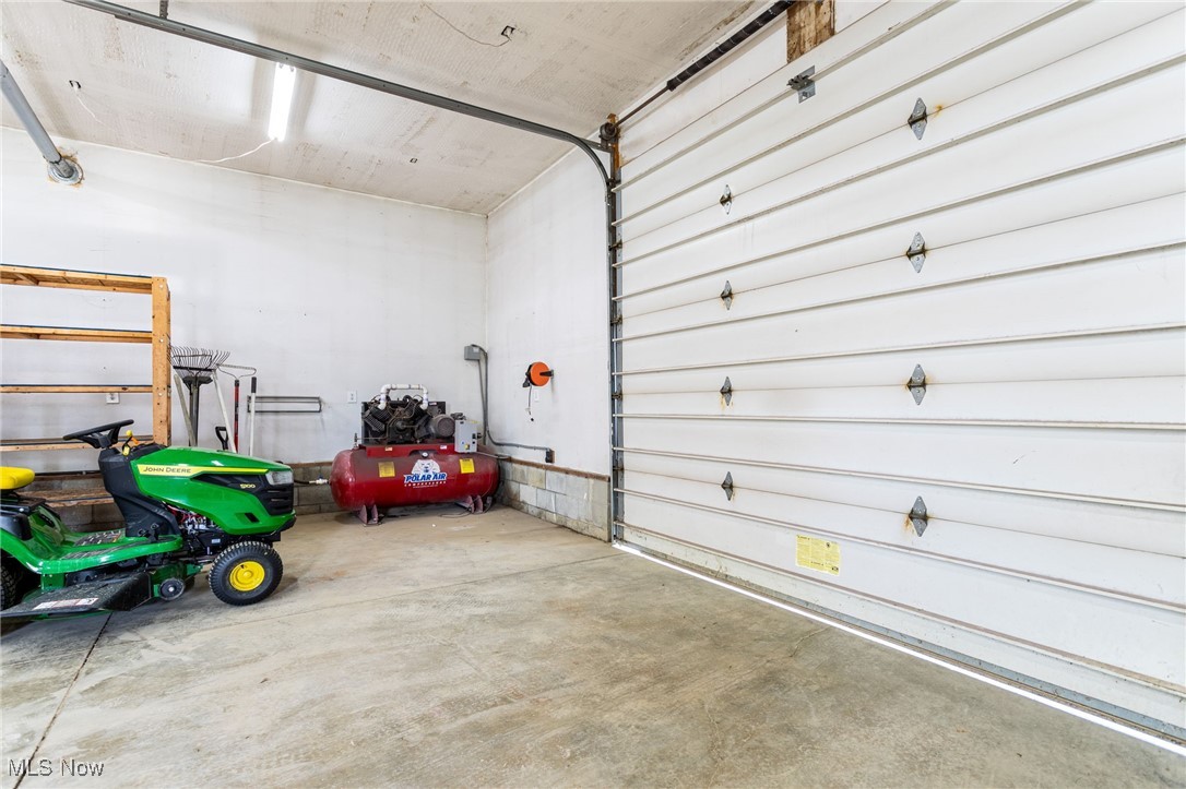5415 Spieth Road Medina, OH 44256 - Photo 41 of 47 32x64 heated garage with water and electricity