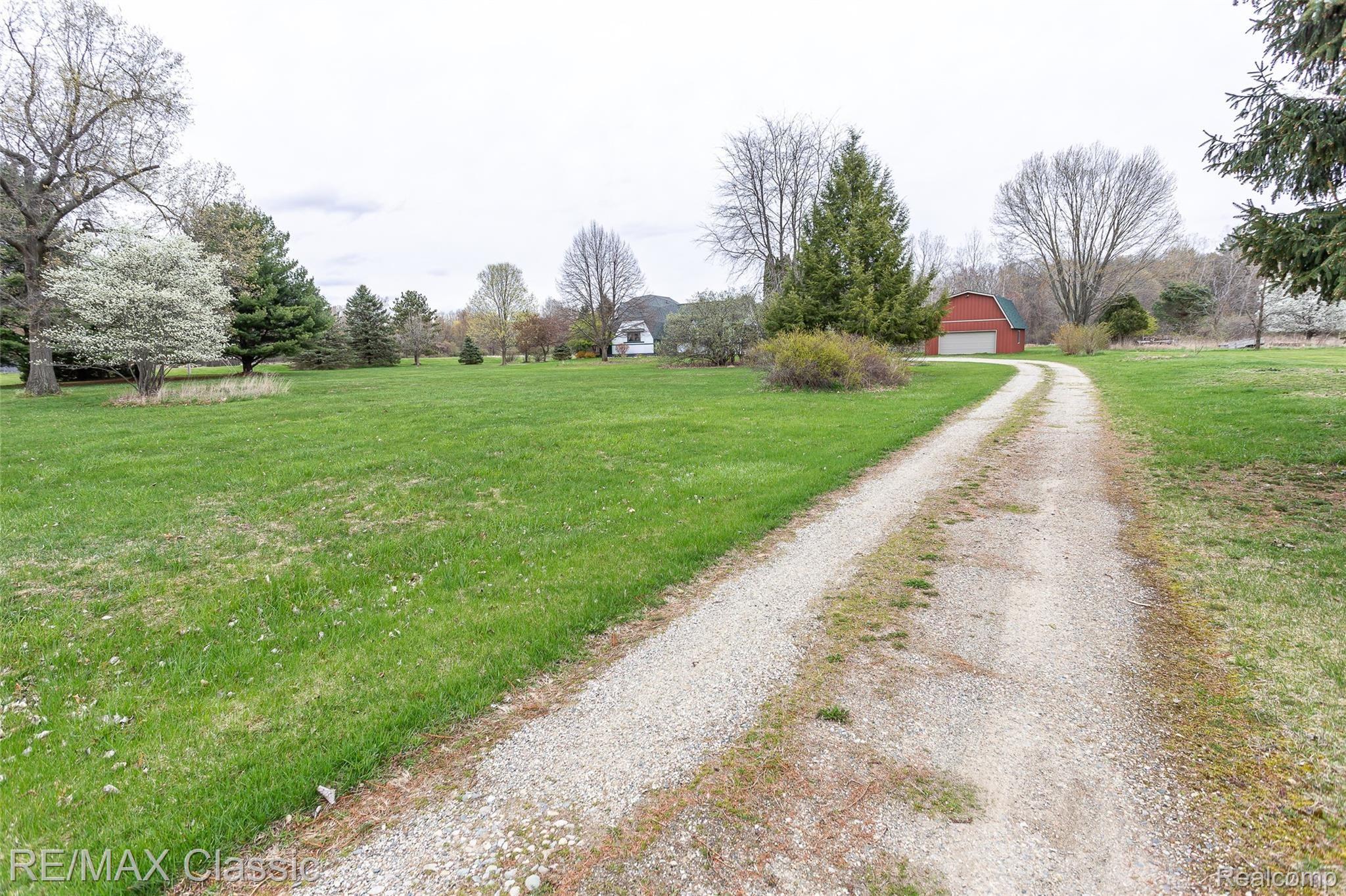 13257 Fagan Road Holly, MI 48442 - Photo 51 of 62 13257 fagan exteriors (2).jpg