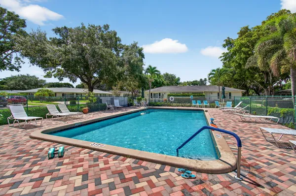 $169,000 | 10170 South 40th Way, Unit 258, Boynton Beach, FL 33436