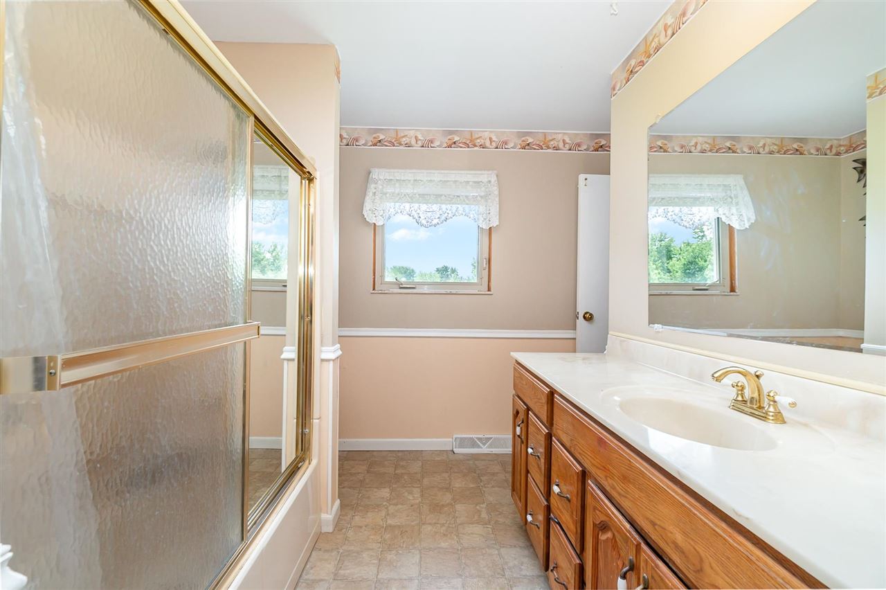 3960 Smith Road Bay City, MI 48706 - Photo 8 of 19 Gallery Image 8