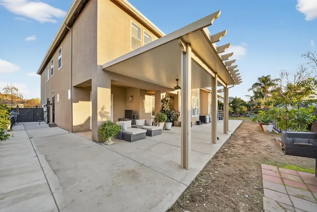 $730,000 | 2662 Whitmore Avenue, Clovis, CA 93619