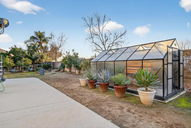 $730,000 | 2662 Whitmore Avenue, Clovis, CA 93619