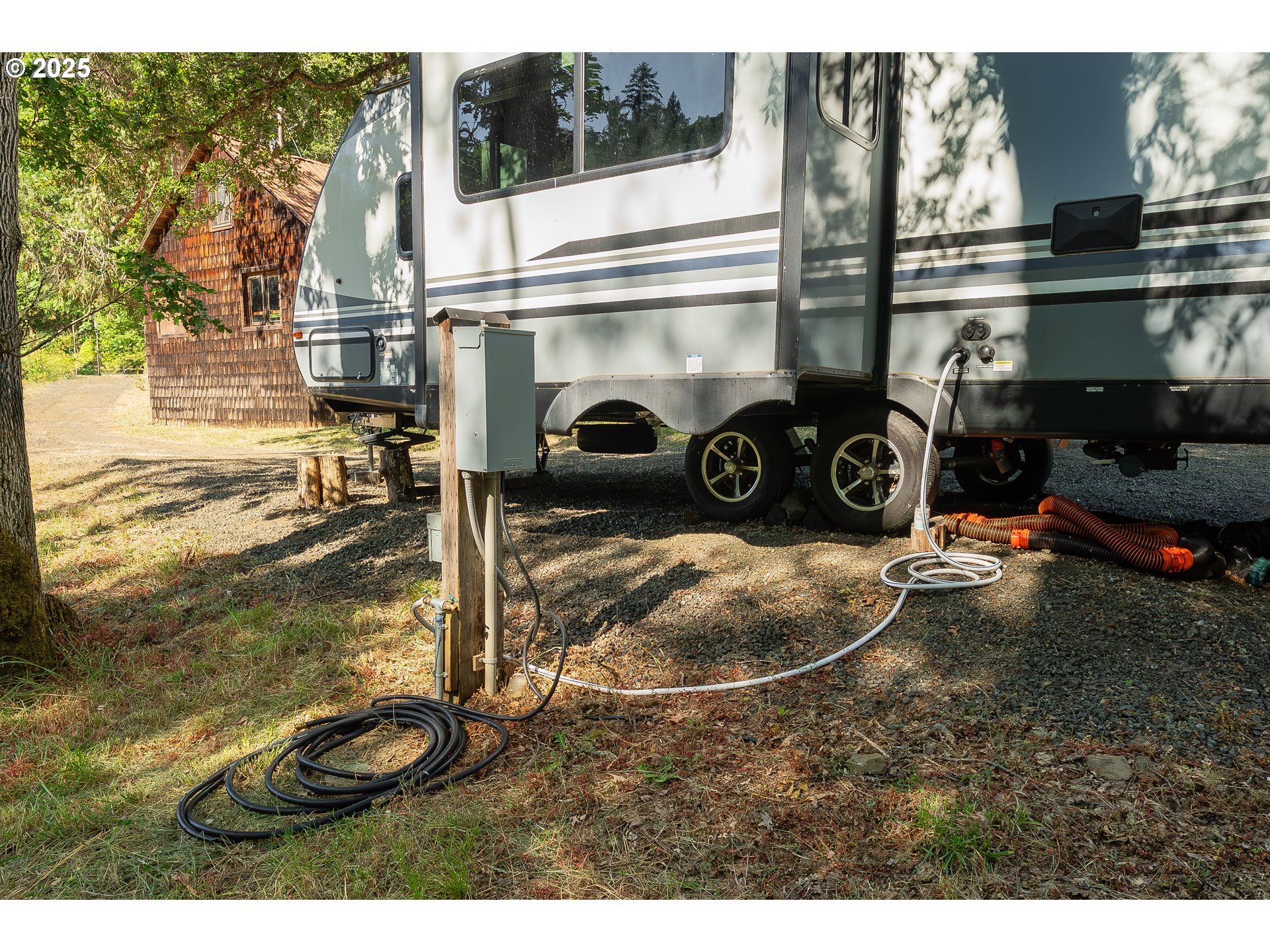 1180 Upper Cleveland Rapids Road Roseburg, OR 97471 - Photo 11 of 42