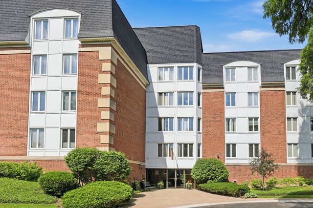 $200,000 | 175 Lake Boulevard, Unit 312, Buffalo Grove, IL 60089