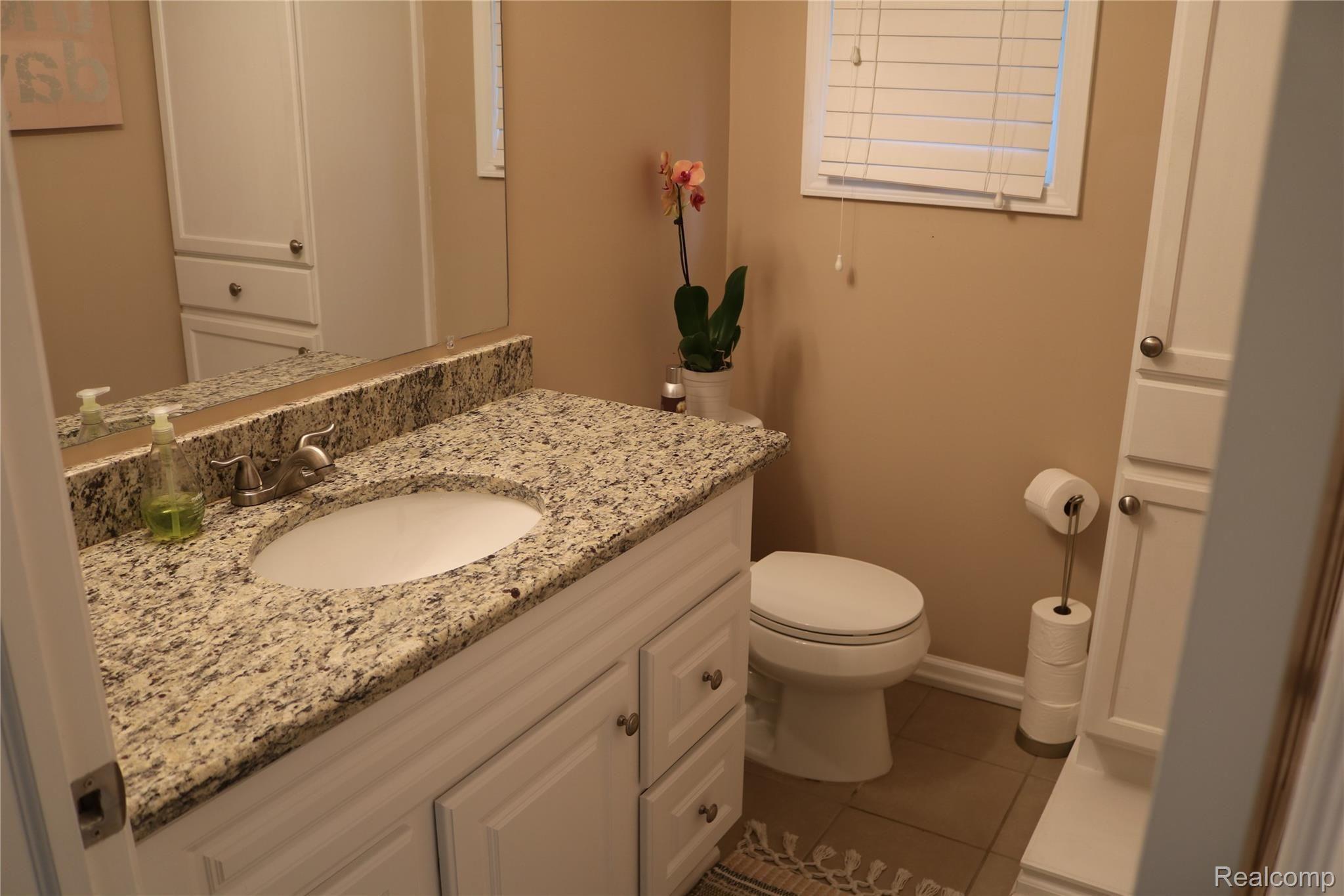 7980 Oakhill Road Clarkston, MI 48348 - Photo 11 of 36 IMG_9789.JPG
