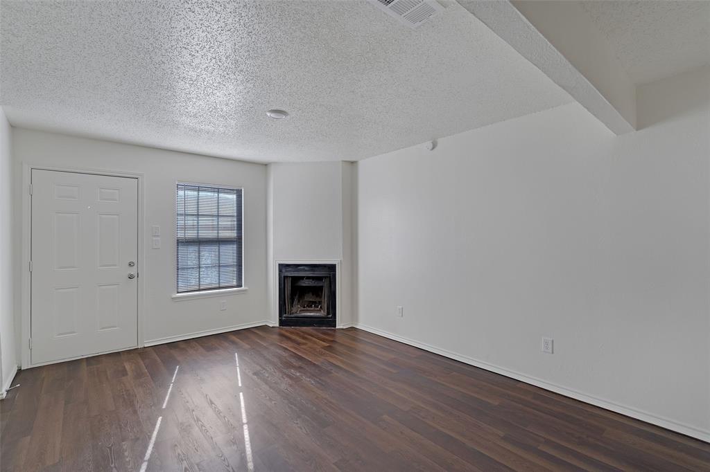 210 Rolston Road, Unit 2 Irving, TX 75060 - Photo 3 of 14 Gallery Image 3