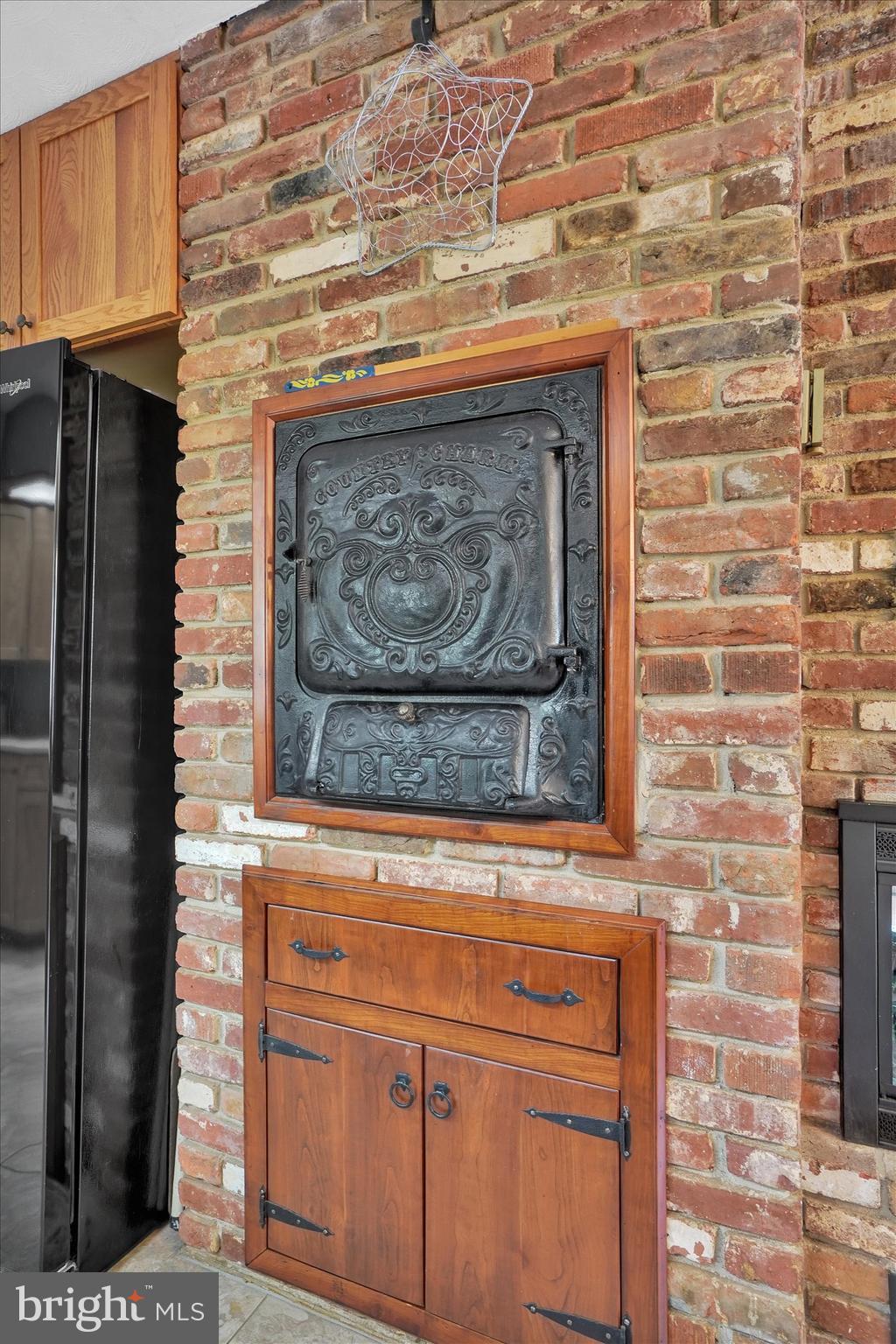 18670 Gemmill Road Stewartstown, PA 17363 - Photo 11 of 37 Custom wall oven