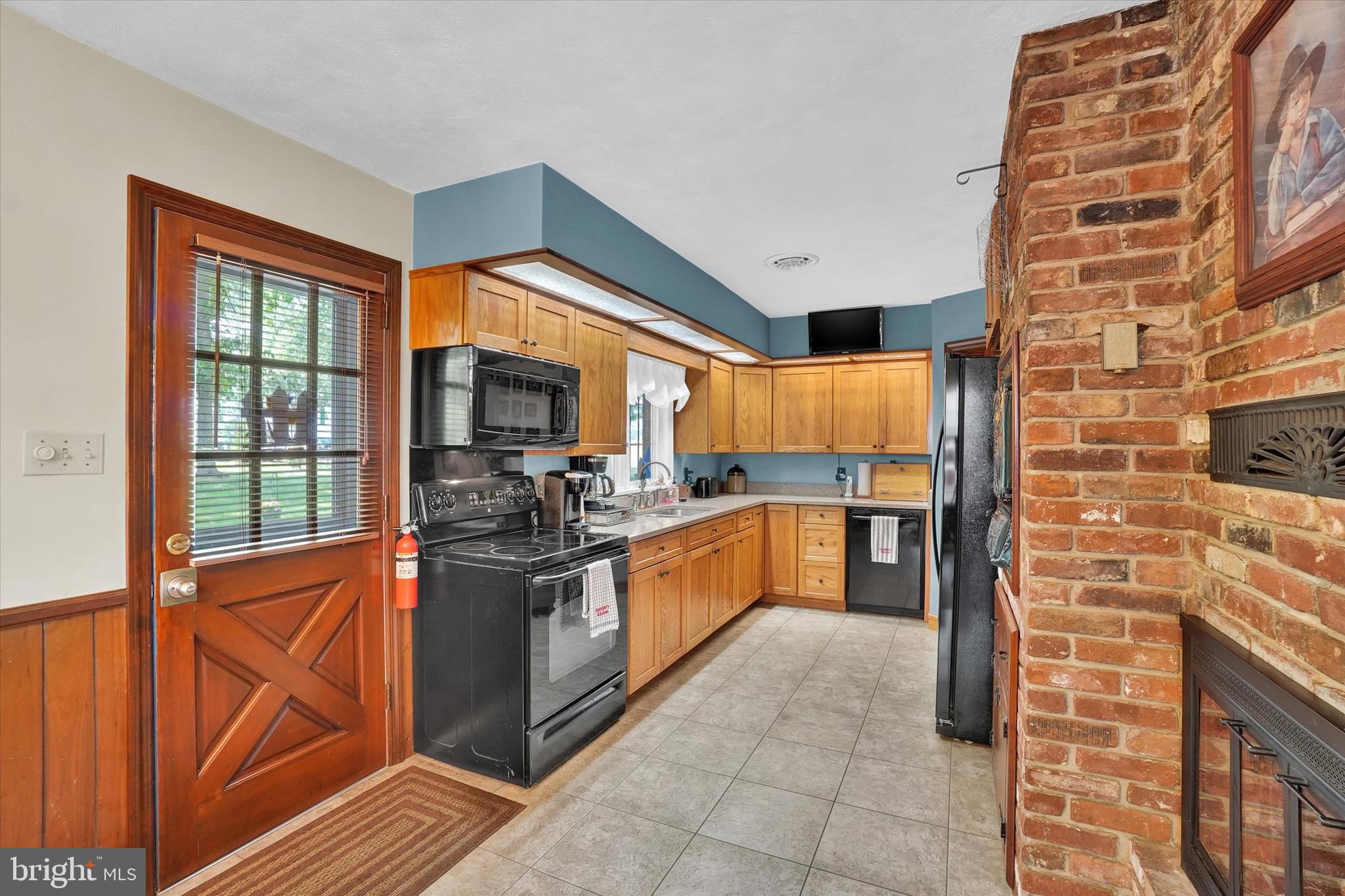 18670 Gemmill Road Stewartstown, PA 17363 - Photo 12 of 37 Kitchen