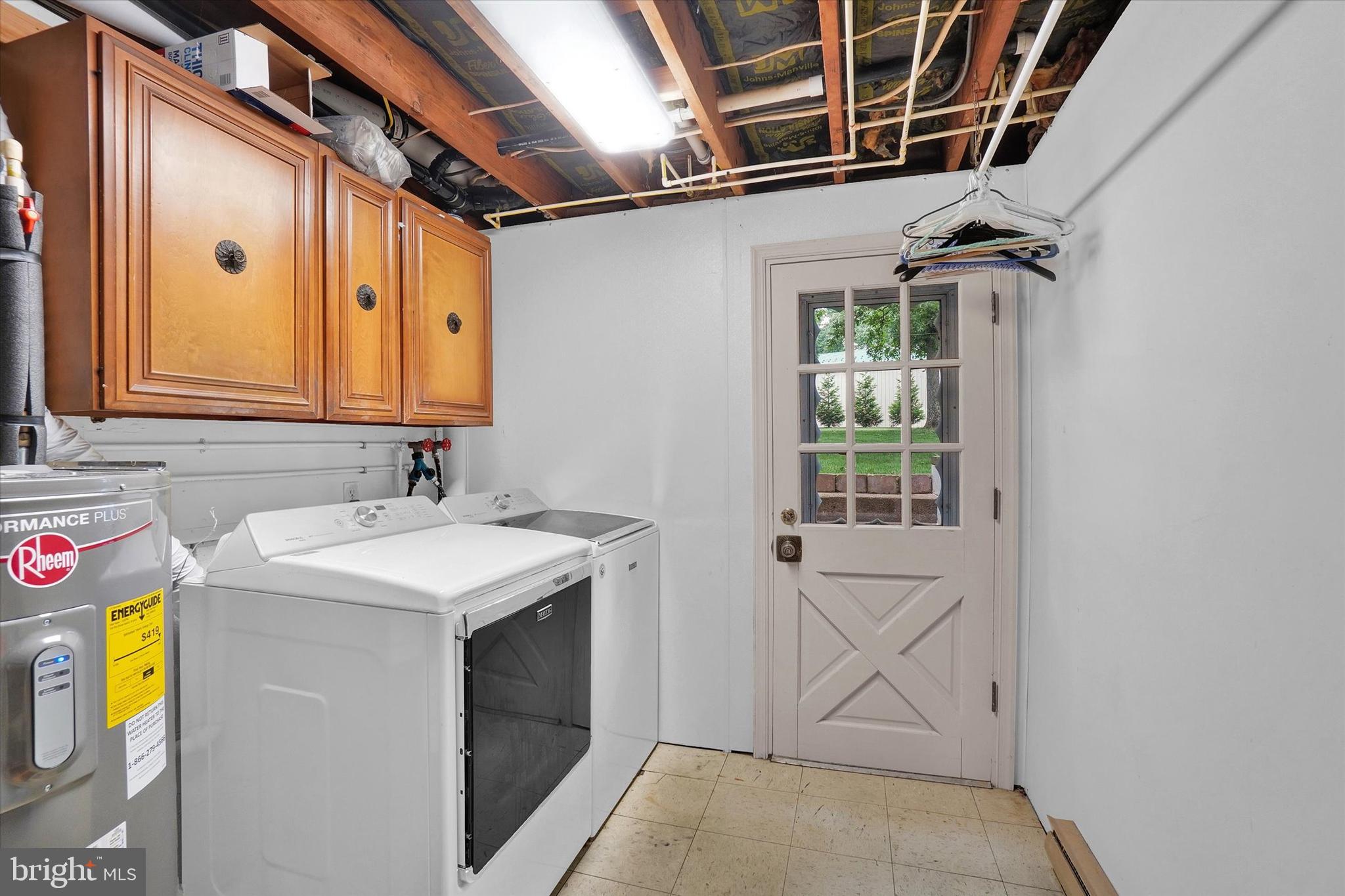 18670 Gemmill Road Stewartstown, PA 17363 - Photo 28 of 37 Laundry Room / Mudroom