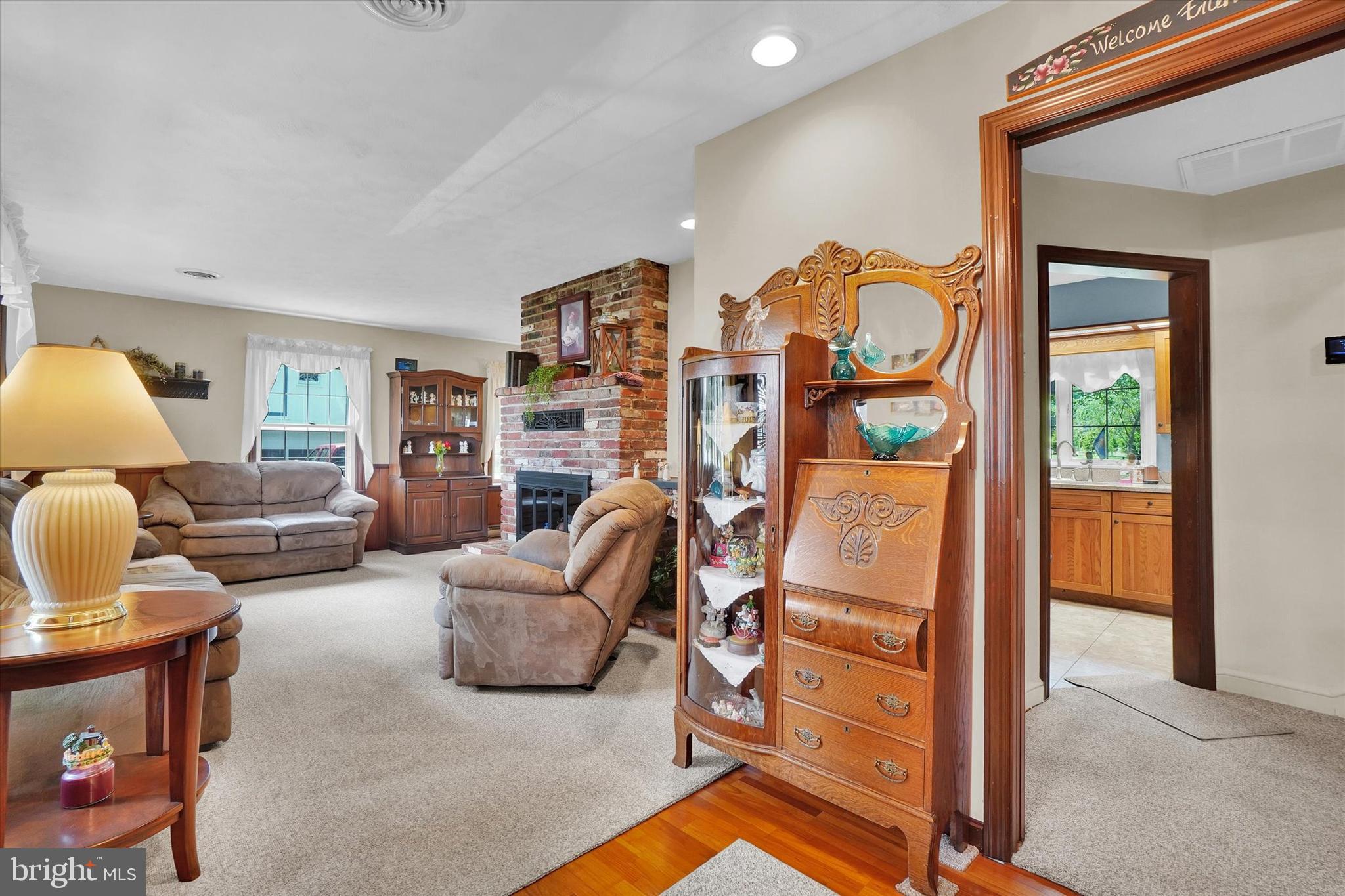 18670 Gemmill Road Stewartstown, PA 17363 - Photo 6 of 37 Living Room